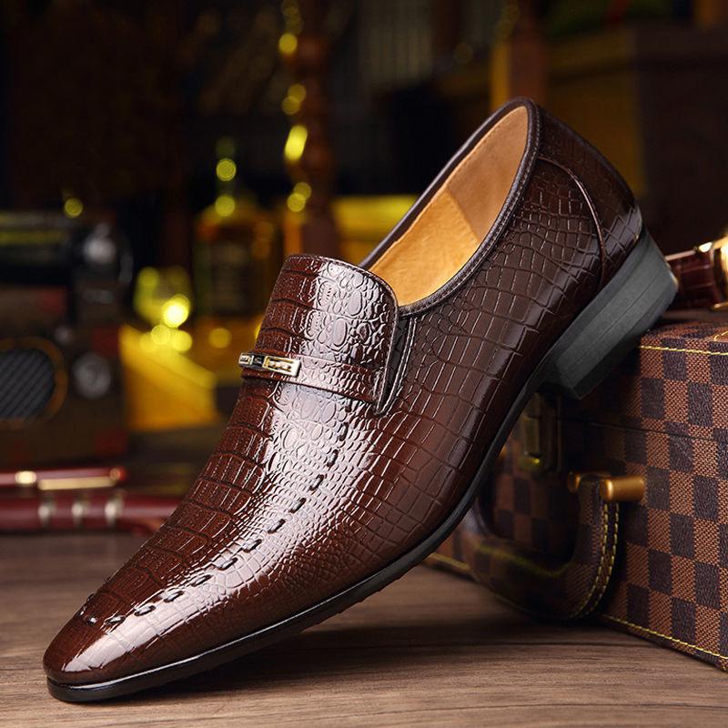 Imitation crocodile pattern men's casual embossed leather shoes