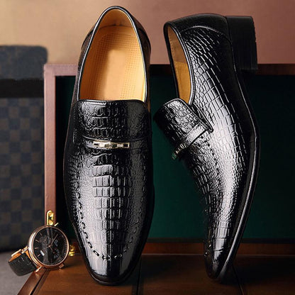 Imitation crocodile pattern men's casual embossed leather shoes